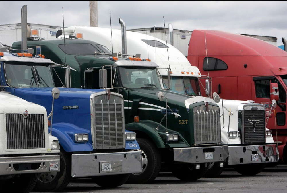 California revokes 17,000 CDLs, sparking backlash from immigrant truckers