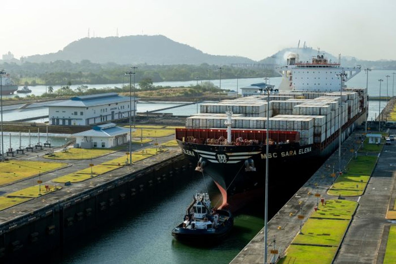 Panama Canal to cut one daily Neopanamax ship transit by September